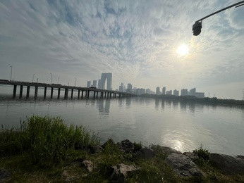 Jinji-bridge-to-Crown-Plaza2
