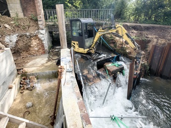 Travaux dans la rivière